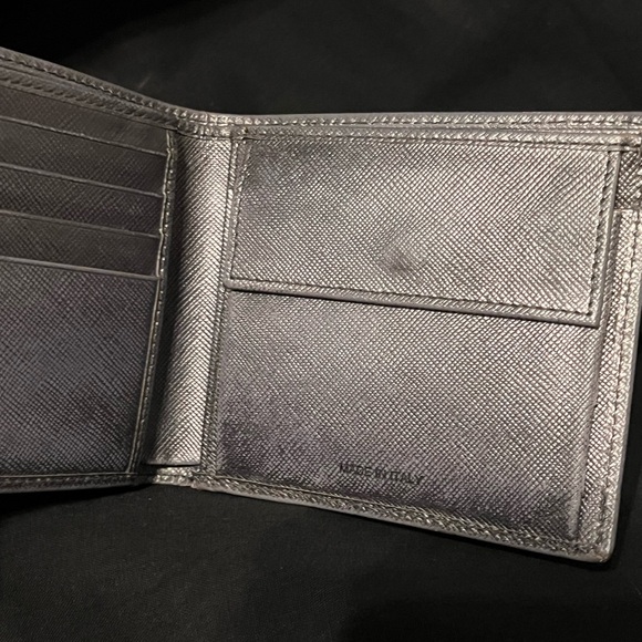 #4743. Prada Men's Safianno Leather Bifold Gunmetal Wallet - Picture 3 of 12